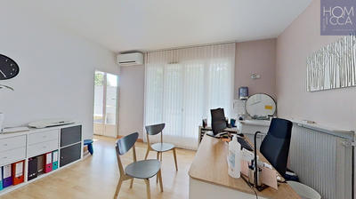 Local commercial - 120 m² - 6 pièces