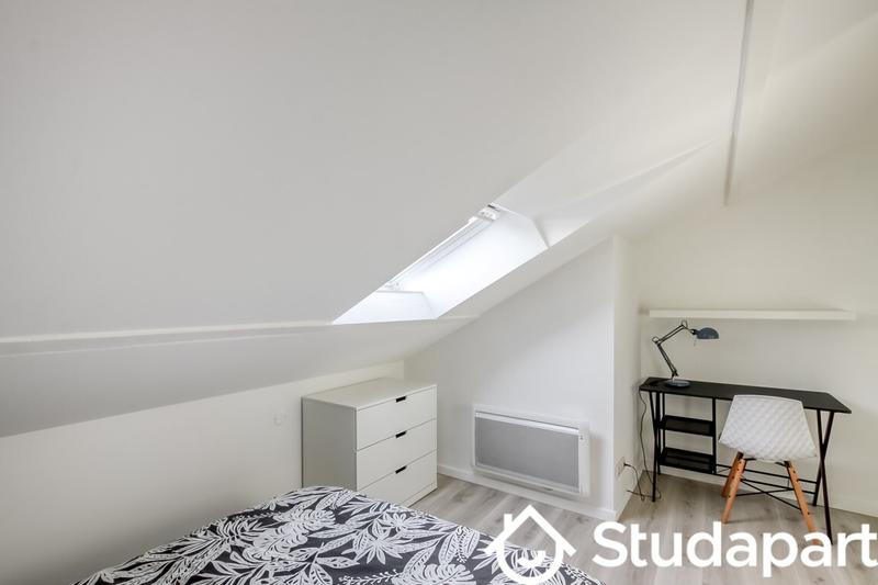 Chambre - 13 m² - 1 pièce