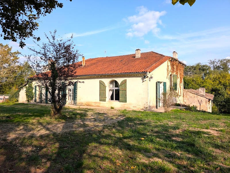 Maison - 250 m² - 7 pièces