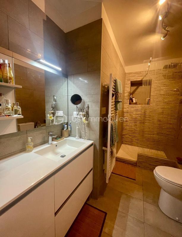 Demeure - 268 m² - 7 pièces