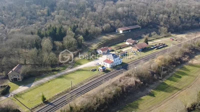 Maison de campagne - 727 m² - 5 pièces