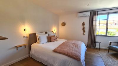 Maison traditionnelle - 260 m² - 10 pièces