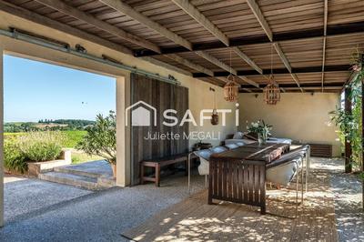 Maison - 450 m² - 6 pièces