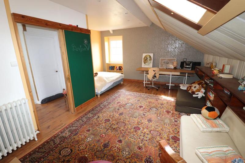 Maison - 200 m² - 7 pièces