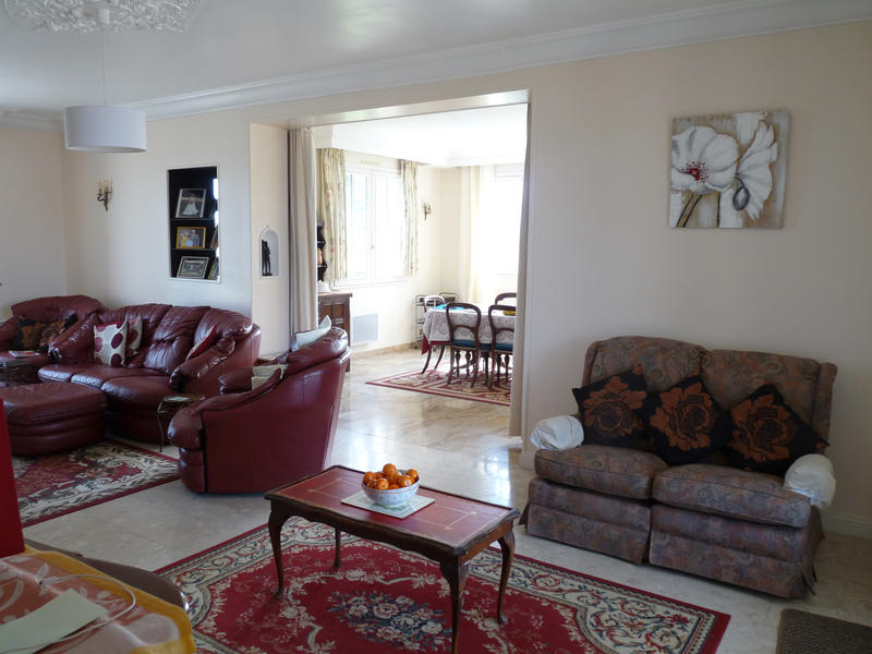 Villa - 284 m² - 11 pièces