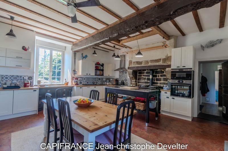 Propriété - 187 m² - 8 pièces