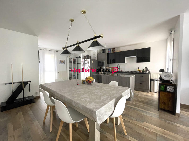 Appartement - 75 m² - 3 pièces