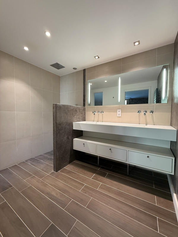 Maison - 207 m² - 6 pièces