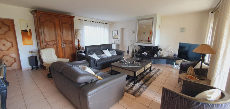 Villa - 220 m² - 8 pièces