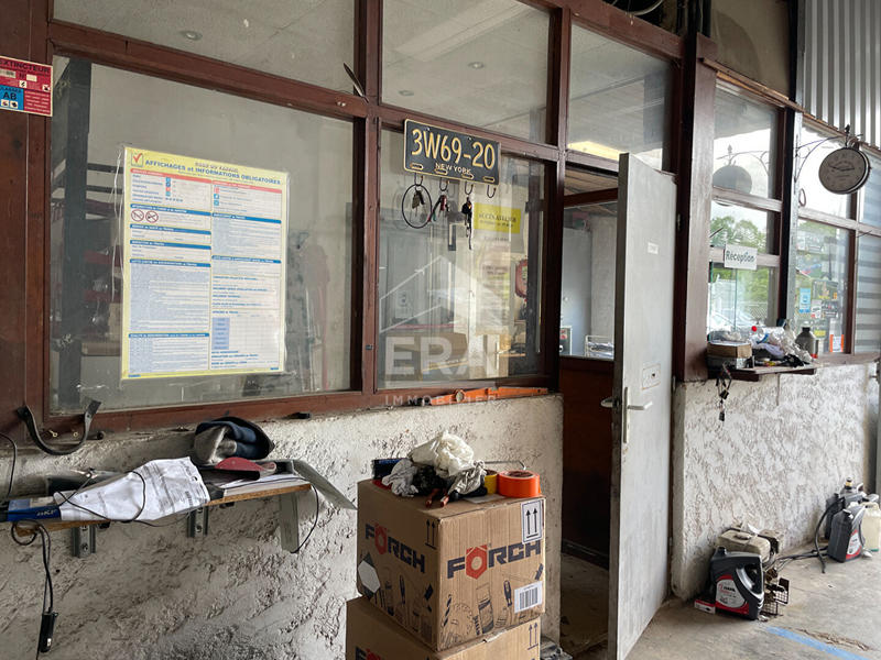 Local commercial - 464 m² - 10 pièces