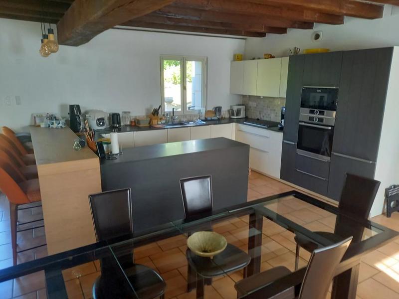 Propriété - 258 m² - 8 pièces