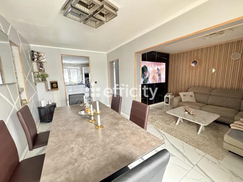 Maison - 103 m² - 5 pièces