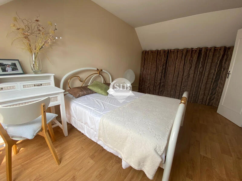 Maison - 100 m² - 6 pièces