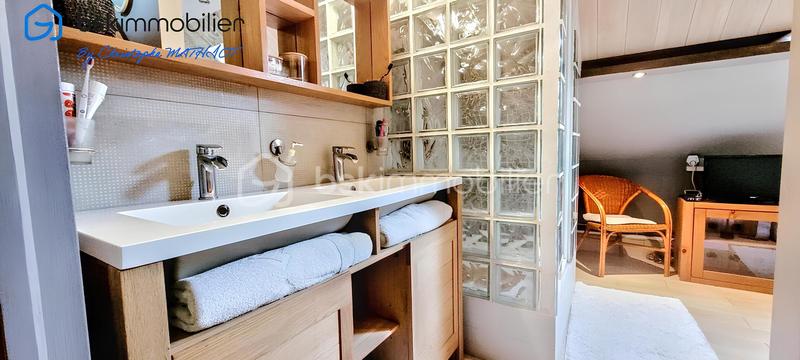 Propriété - 288 m² - 12 pièces