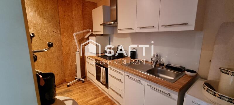 Maison - 237 m² - 8 pièces