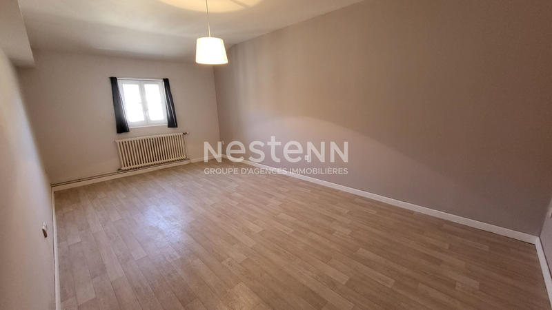 Maison - 215 m² - 8 pièces