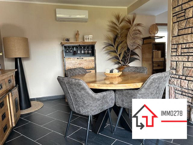 Maison - 250 m² - 9 pièces