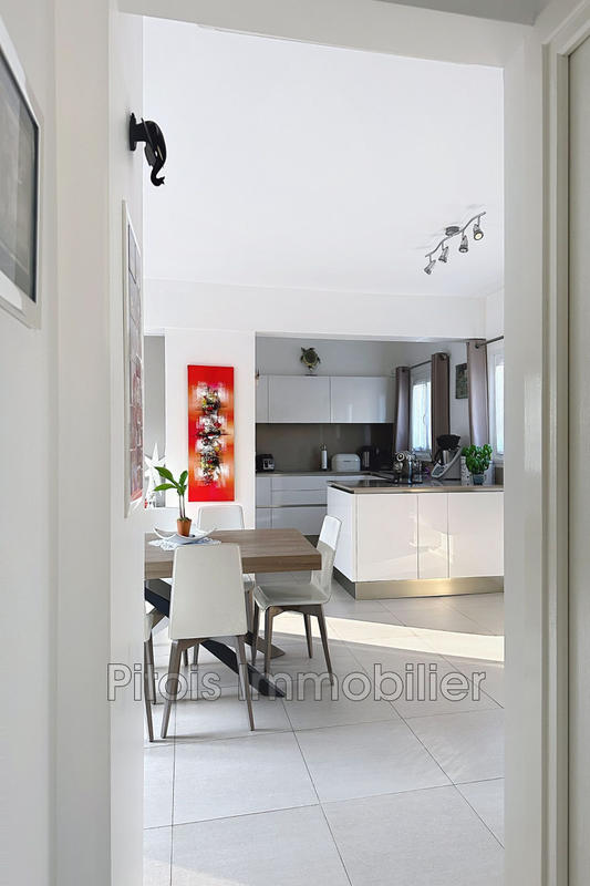 Maison - 104 m² - 5 pièces