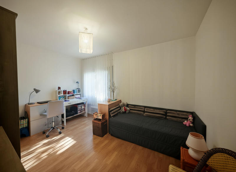 Appartement - 90 m² - 4 pièces