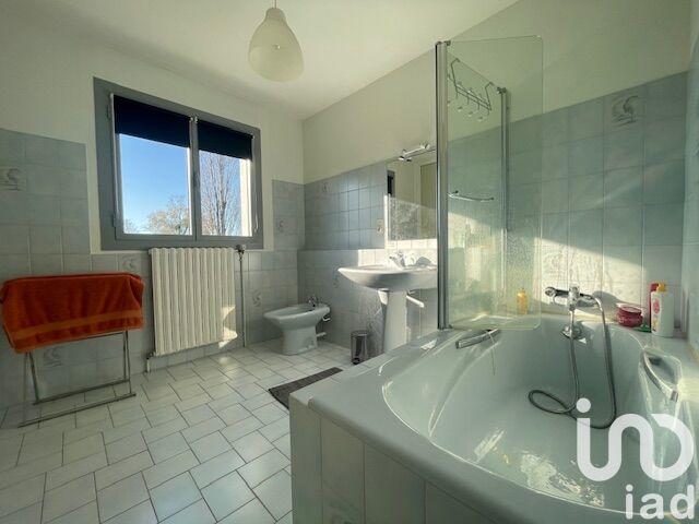 Maison - 290 m² - 9 pièces