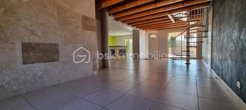 Maison - 136 m² - 4 pièces