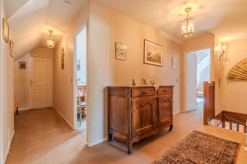 Maison - 169 m² - 6 pièces