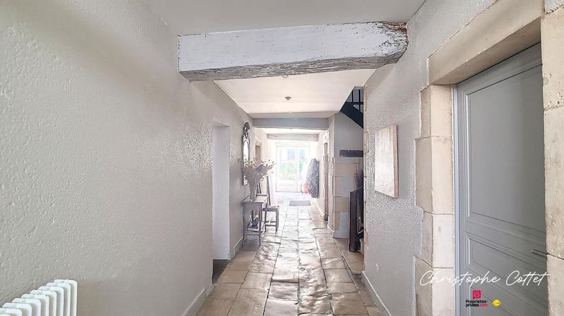 Maison - 330 m² - 9 pièces