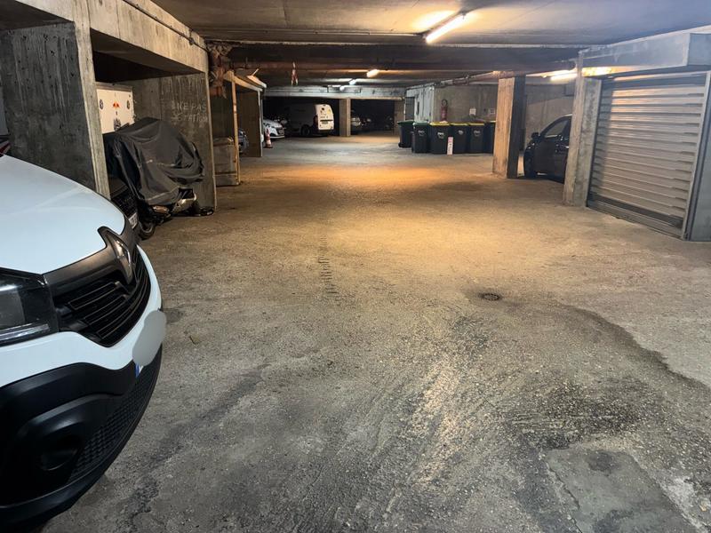 Parking / Garage - 23 m²