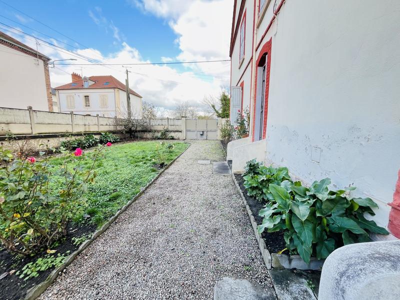 Maison - 105 m² - 4 pièces