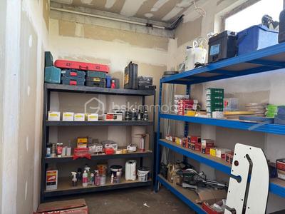 Local commercial - 242 m² - 4 pièces