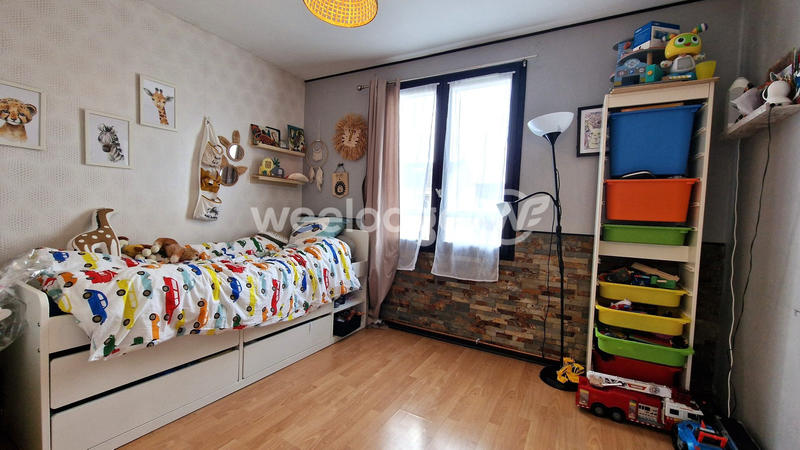 Maison - 93 m² - 5 pièces