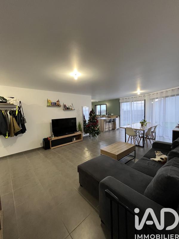 Maison - 90 m² - 5 pièces