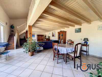 Viager - Maison traditionnelle - 140 m² - 4 pièces