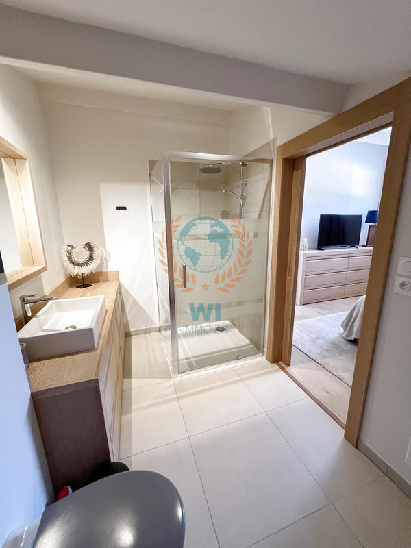 Appartement - 90 m² - 3 pièces