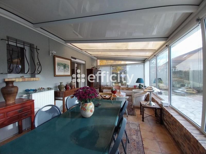 Maison - 210 m² - 7 pièces