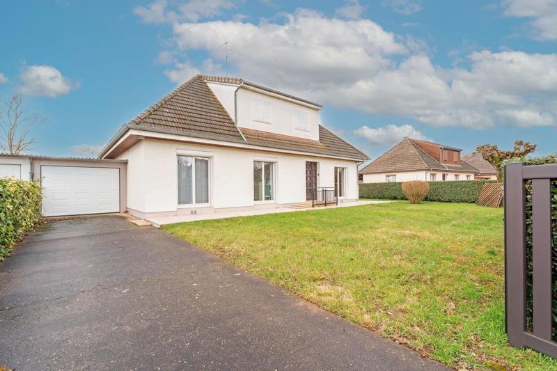 Maison - 95 m² - 4 pièces