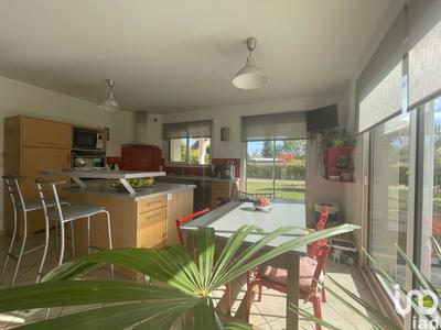 Maison - 238 m² - 5 pièces