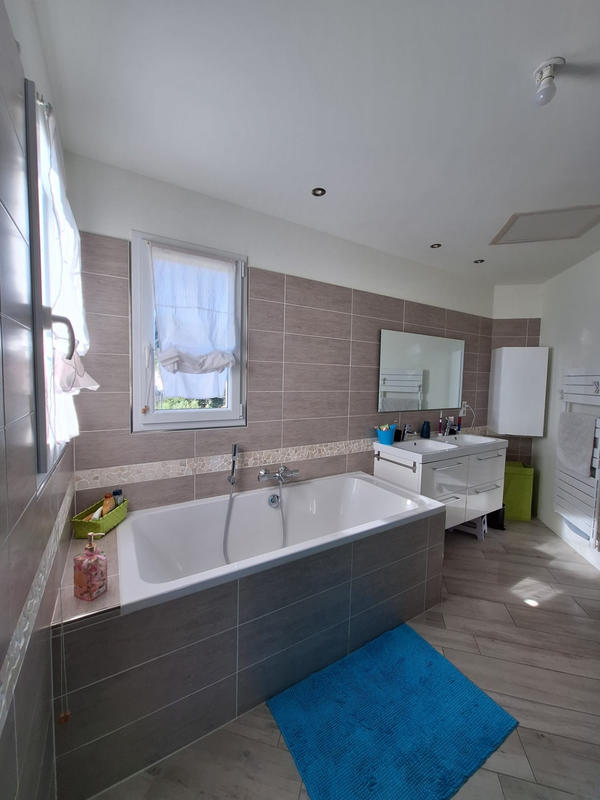 Maison - 128 m² - 4 pièces