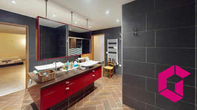 Appartement - 270 m² - 6 pièces