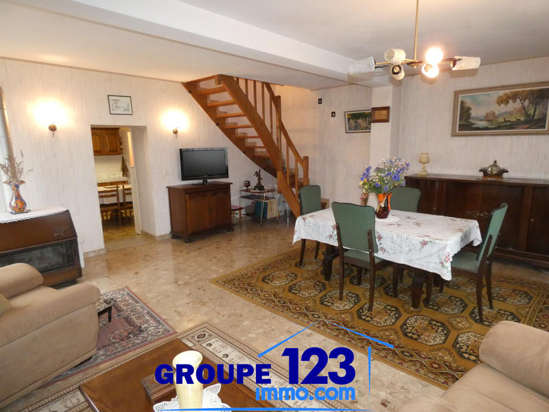 Maison - 180 m² - 5 pièces