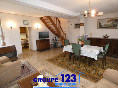 Maison - 180 m² - 5 pièces