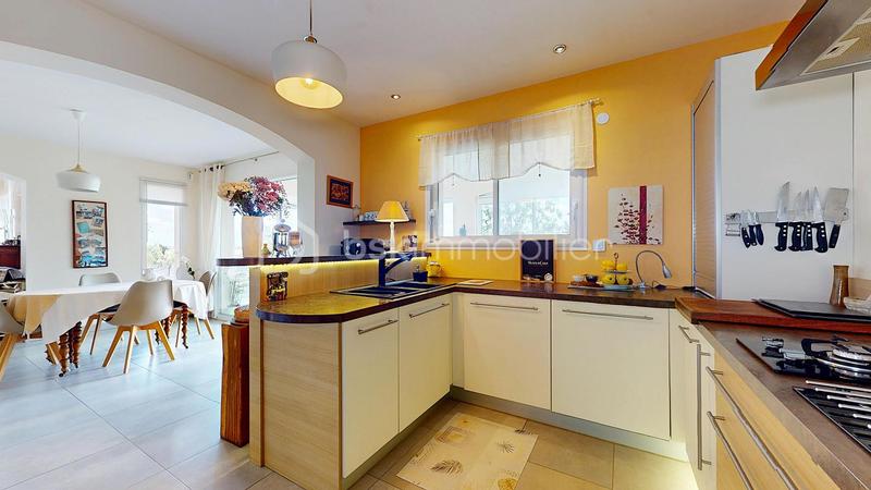 Maison - 177 m² - 5 pièces