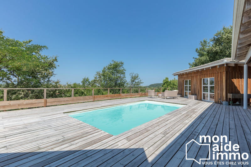 Maison contemporaine - 227 m² - 7 pièces