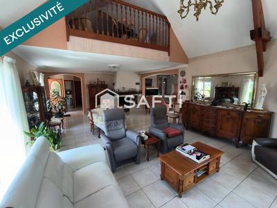 Maison - 265 m² - 7 pièces