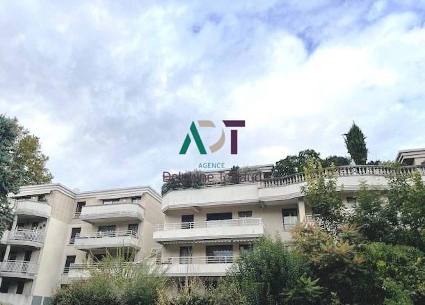 Appartement - 174 m² - 6 pièces