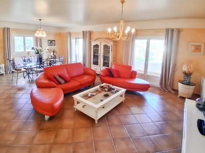 Villa - 204 m² - 7 pièces