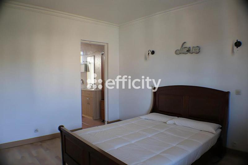 Pavillon - 120 m² - 5 pièces