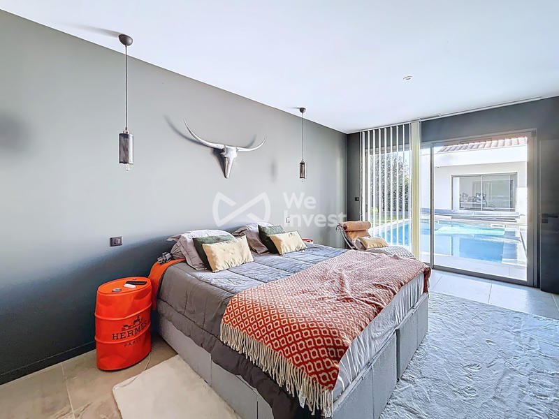 Villa - 220 m² - 5 pièces