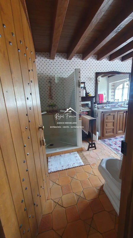 Maison ancienne - 250 m² - 11 pièces