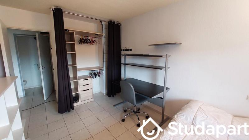 Chambre - 10 m² - 1 pièce